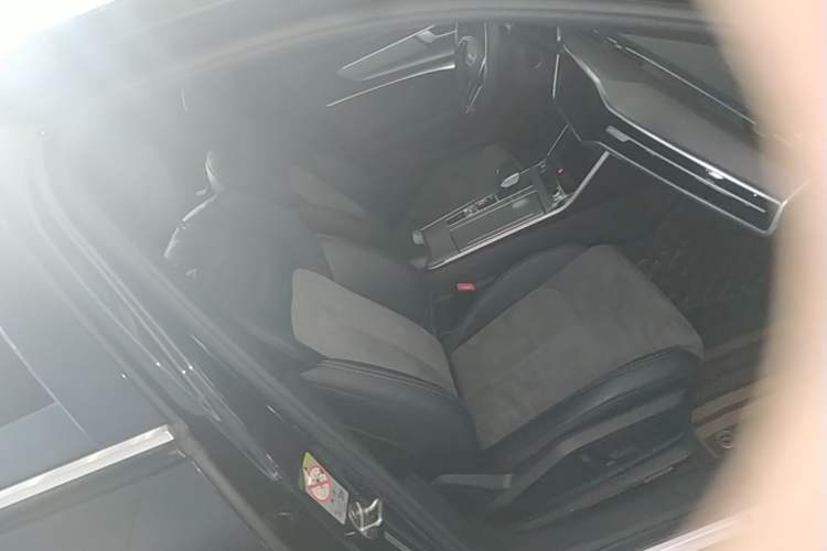 Used Audi A6L 2022 40 TFSI Luxury Dynamic Model Right Front Seat