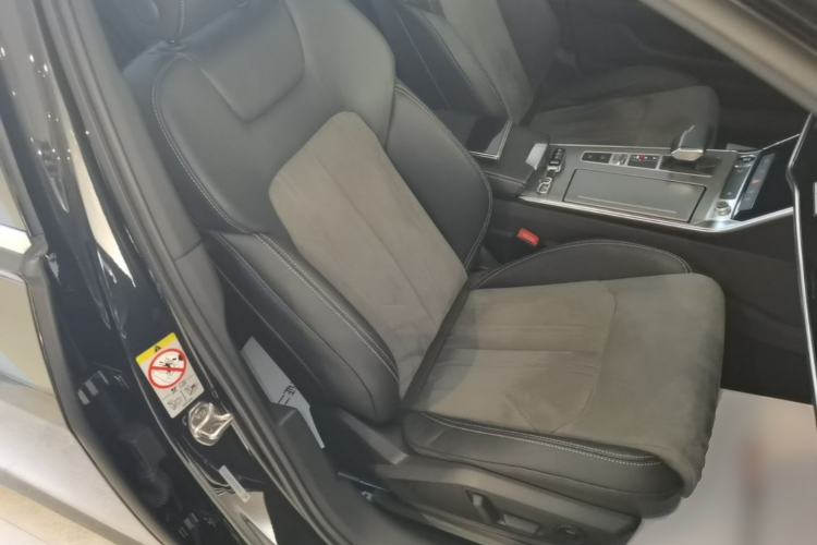 Used Audi A6L 2022 45 TFSI Prestige Dynamic Edition Right Front Seat