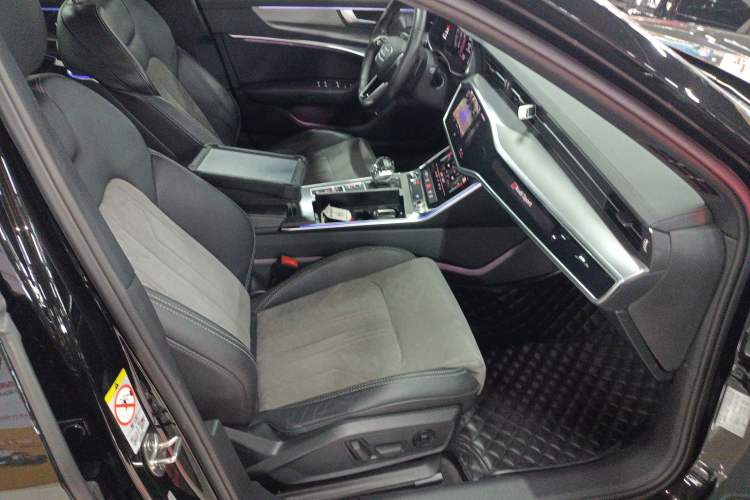 Used Audi A6L 2022 45 TFSI Prestige Dynamic Edition Right Front Seat