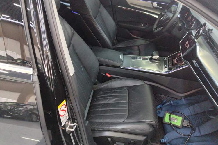Used Audi A6L 2022 40 TFSI Luxury Prestige Edition Right Front Seat