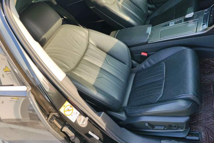 Used Audi A6L 2022 40 TFSI Luxury Prestige Edition Right Front Seat