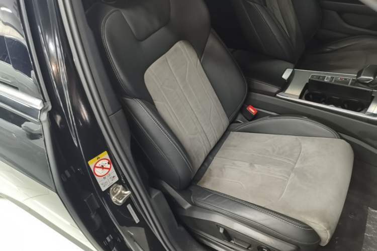 Used Audi A6L 2022 40 TFSI Luxury Dynamic Model Right Front Seat