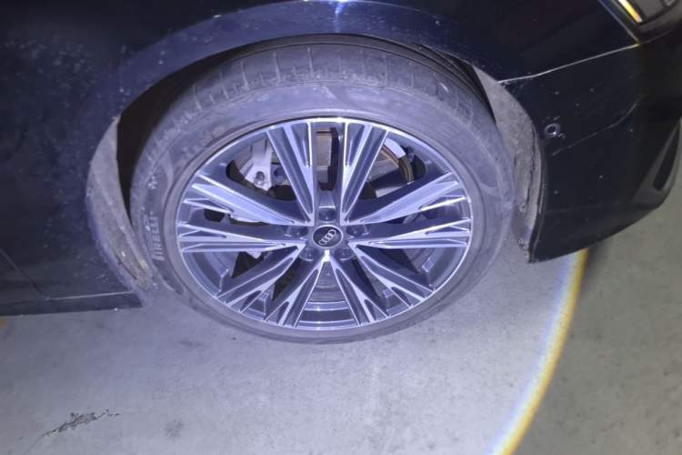 Used Audi A6L 2022 45 TFSI quattro Prestige Dynamic Edition Right Front Wheel Hub