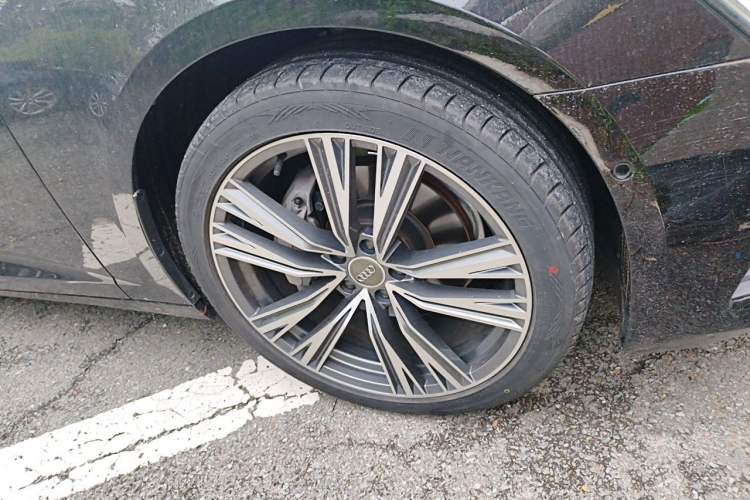 Used Audi A6L 2022 45 TFSI Prestige Elegant Edition Right Front Wheel Hub
