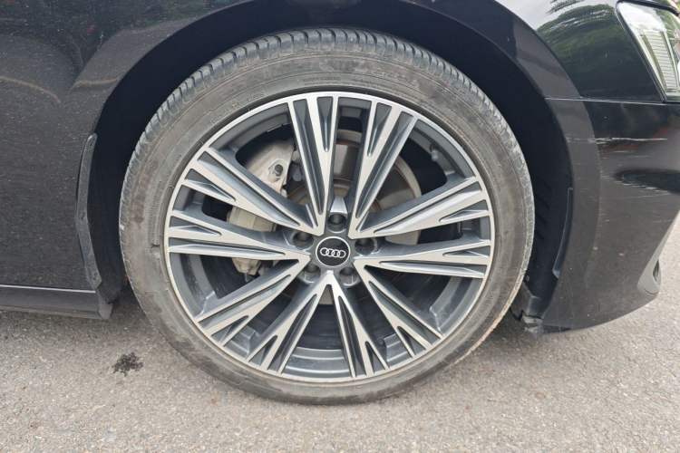 Used Audi A6L 2022 40 TFSI Luxury Dynamic Model Right Front Wheel Hub