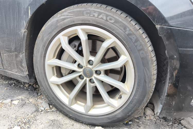 Used Audi A6L 2022 40 TFSI Luxury Prestige Edition Right Front Wheel Hub