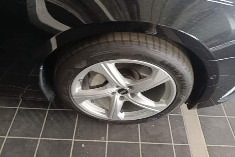 Used Audi A6L 2022 45 TFSI quattro Prestige Dynamic Edition Right Front Wheel Hub