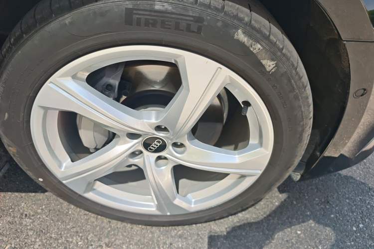 Used Audi A6L 2022 45 TFSI quattro Prestige Elegant Edition Right Front Wheel Hub