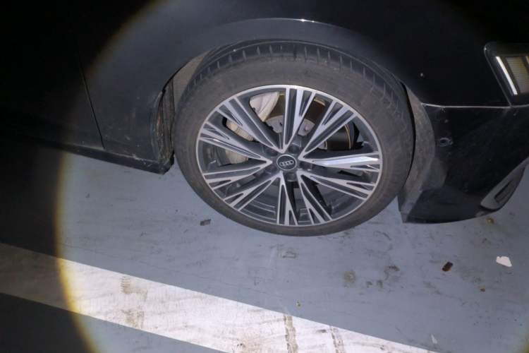 Used Audi A6L 2022 55 TFSI quattro Prestige Dynamic Edition Right Front Wheel Hub