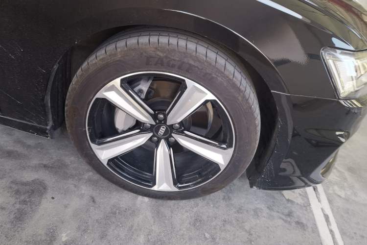 Used Audi A6L 2022 45 TFSI Prestige Dynamic Edition Right Front Wheel Hub