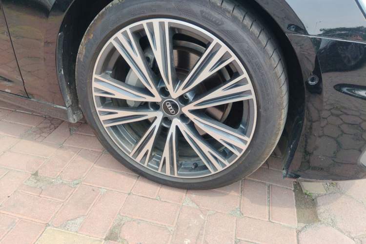 Used Audi A6L 2022 45 TFSI Prestige Dynamic Edition Right Front Wheel Hub