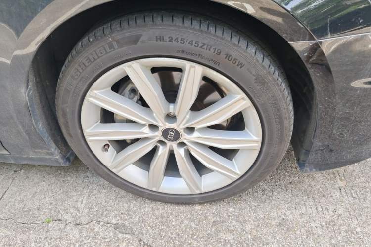 Used Audi A6L 2022 45 TFSI Prestige Dynamic Edition Right Front Wheel Hub