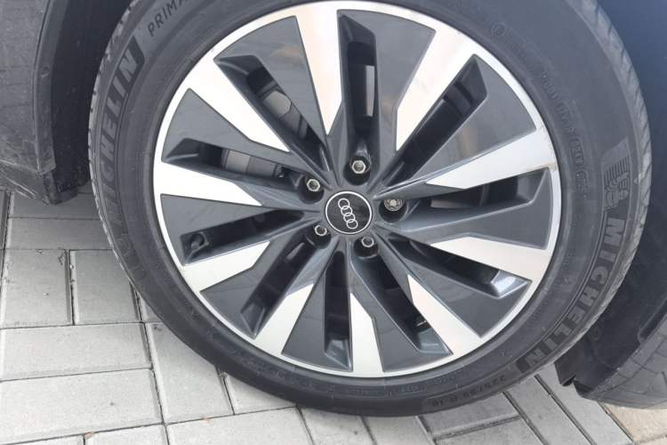 Used Audi A6L 2022 45 TFSI Prestige Elegant Edition Right Front Wheel Hub