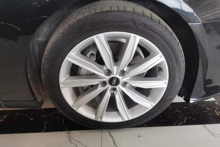 Used Audi A6L 2022 45 TFSI Prestige Dynamic Edition Right Front Wheel Hub