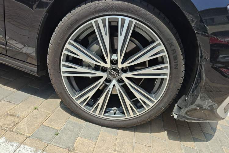 Used Audi A6L 2022 45 TFSI quattro Prestige Dynamic Edition Right Front Wheel Hub