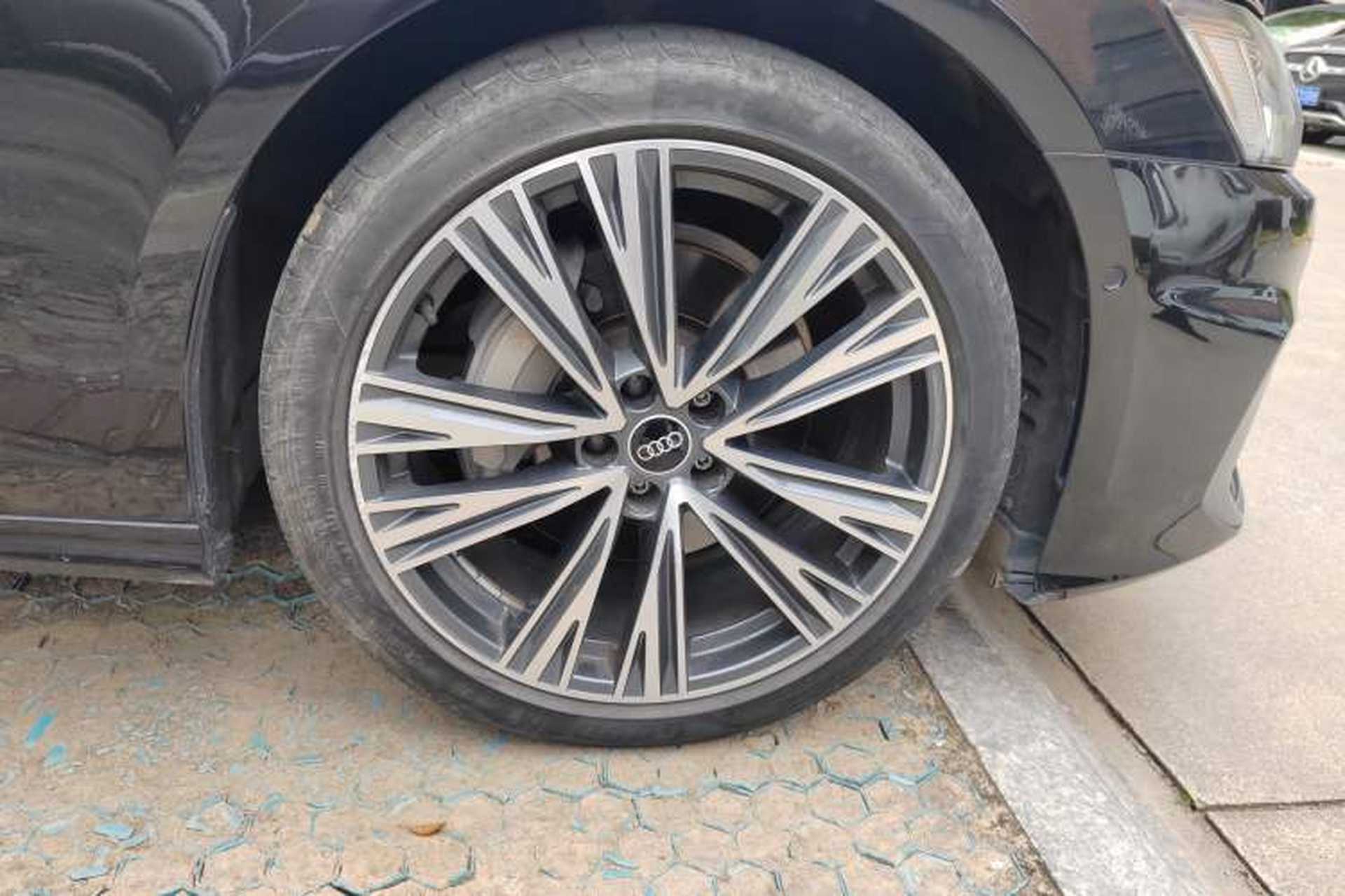 Used Audi A6L 2022 45 TFSI quattro Prestige Dynamic Edition Right Front Wheel Hub