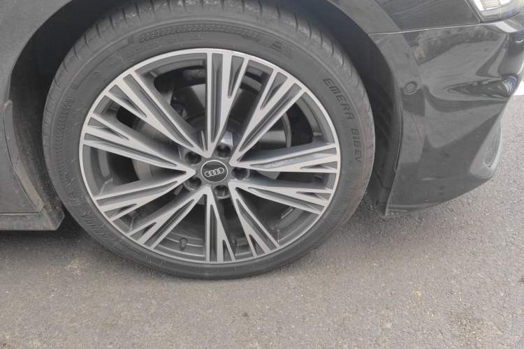 Used Audi A6L 2022 45 TFSI quattro Prestige Dynamic Edition Right Front Wheel Hub