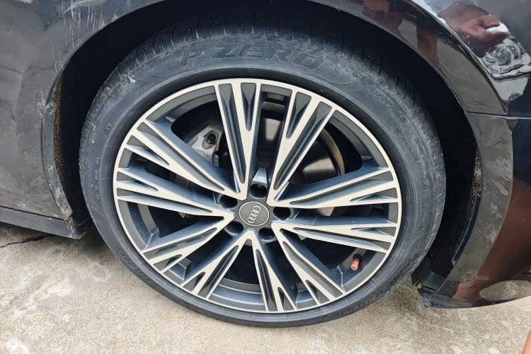 Used Audi A6L 2022 45 TFSI Prestige Dynamic Edition Right Front Wheel Hub