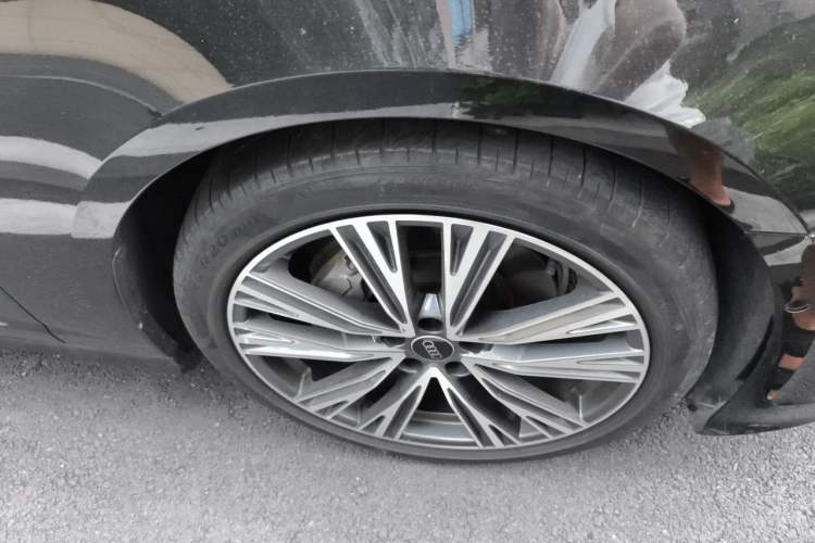 Used Audi A6L 2022 45 TFSI quattro Prestige Dynamic Edition Right Front Wheel Hub