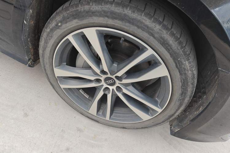 Used Audi A6L 2022 40 TFSI Luxury Dynamic Model Right Front Wheel Hub