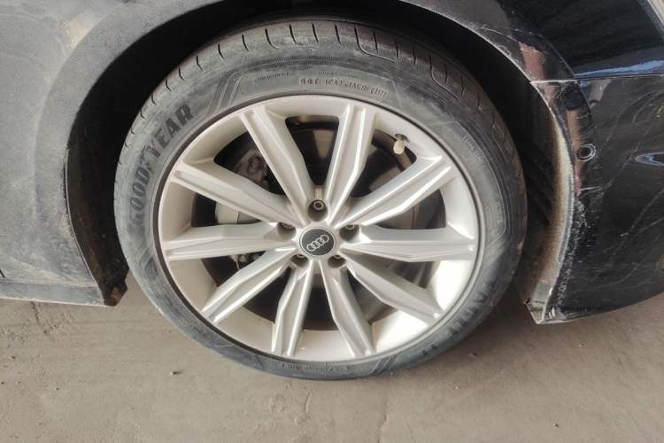 Used Audi A6L 2022 45 TFSI Prestige Dynamic Edition Right Front Wheel Hub