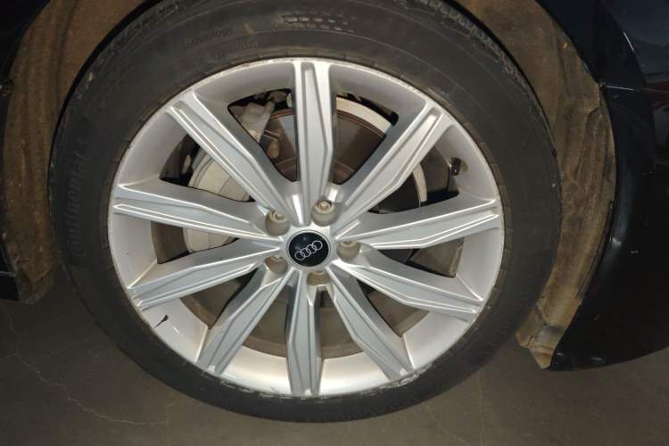 Used Audi A6L 2022 45 TFSI Prestige Dynamic Edition Right Front Wheel Hub