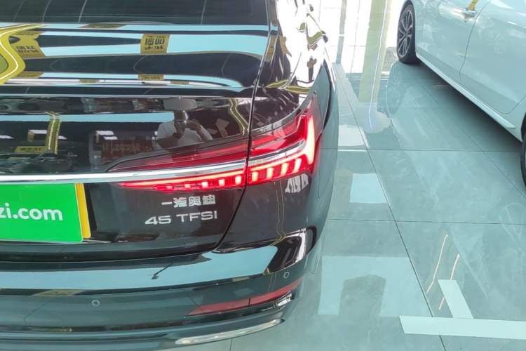 Used Audi A6L 2022 45 TFSI Prestige Dynamic Edition Right Rear Taillight