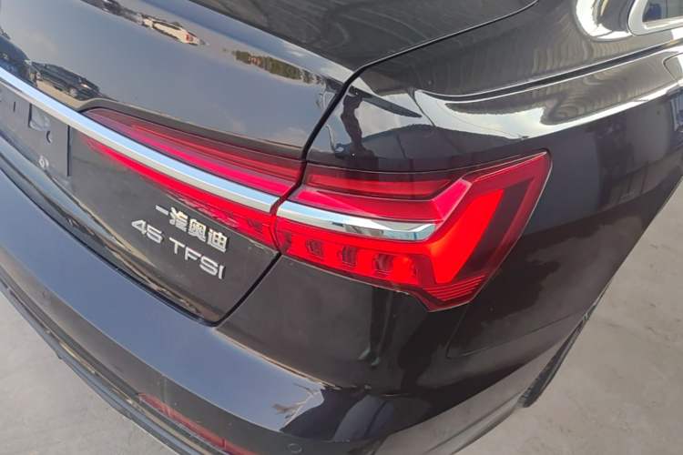 Used Audi A6L 2022 40 TFSI Luxury Dynamic Model Right Rear Taillight