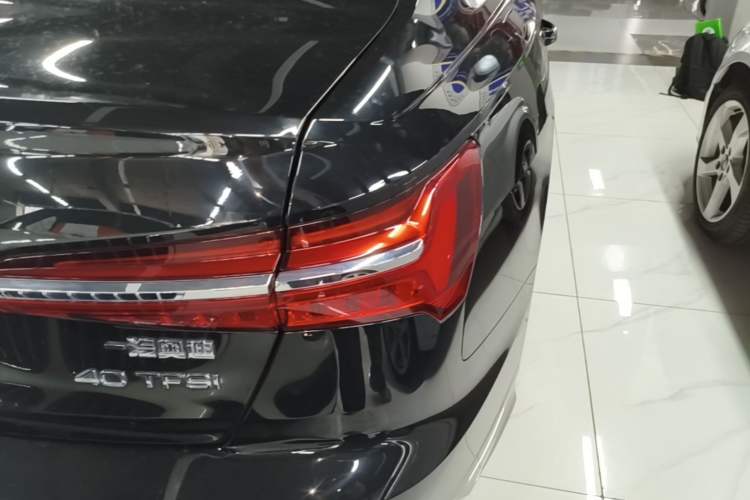 Used Audi A6L 2022 40 TFSI Luxury Dynamic Model Right Rear Taillight