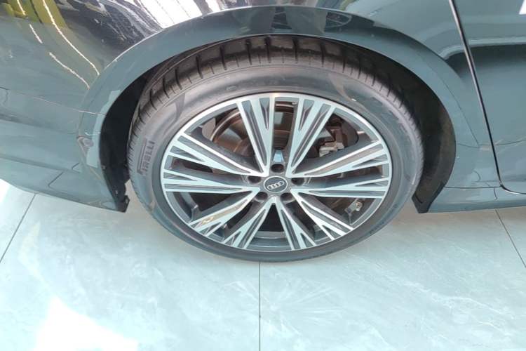 Used Audi A6L 2022 45 TFSI Prestige Dynamic Edition Right Rear Wheel Hub