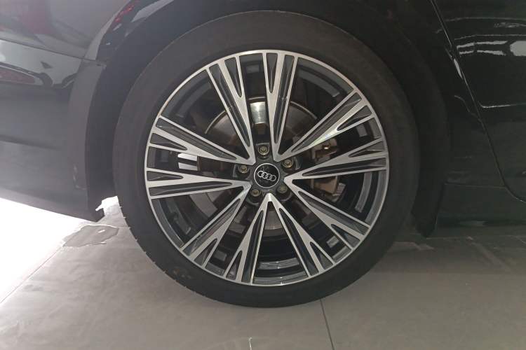 Used Audi A6L 2022 45 TFSI Prestige Dynamic Edition Right Rear Wheel Hub