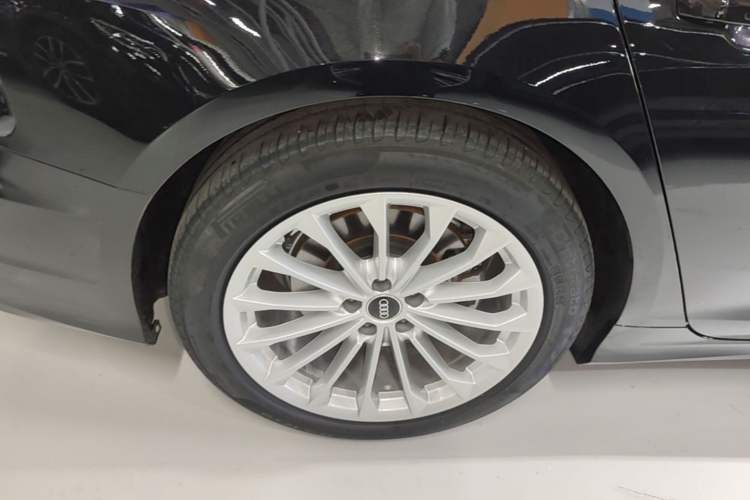 Used Audi A6L 2022 45 TFSI Prestige Dynamic Edition Right Rear Wheel Hub