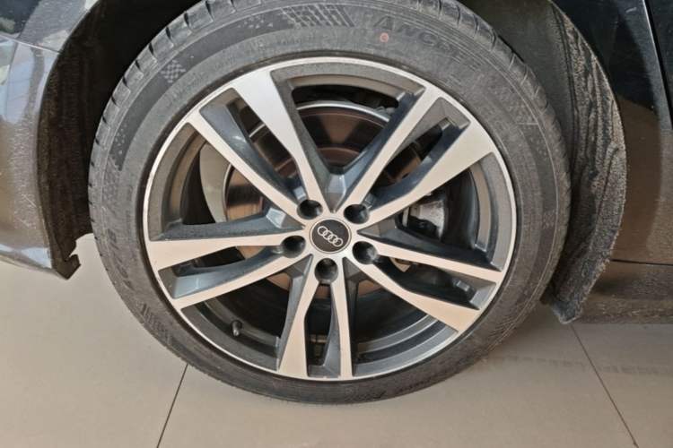 Used Audi A6L 2022 40 TFSI Luxury Dynamic Model Right Rear Wheel Hub