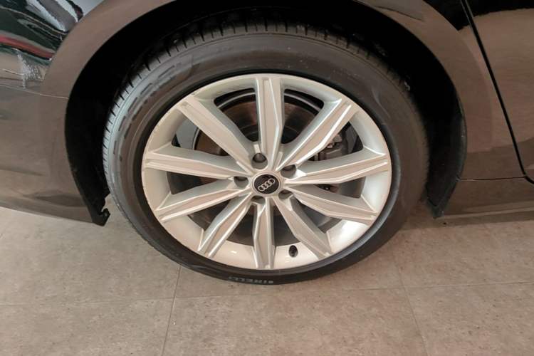 Used Audi A6L 2022 45 TFSI Prestige Dynamic Edition Right Rear Wheel Hub