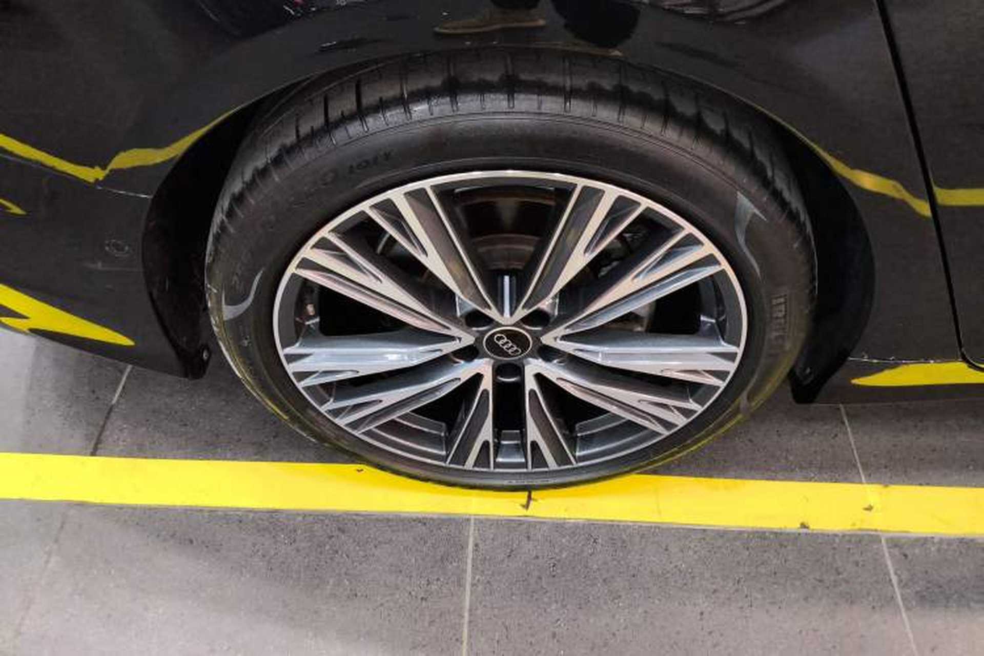 Used Audi A6L 2022 45 TFSI quattro Prestige Dynamic Edition Right Rear Wheel Hub