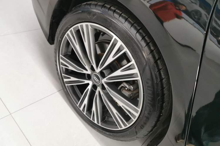 Used Audi A6L 2022 45 TFSI Prestige Dynamic Edition Right Rear Wheel Hub