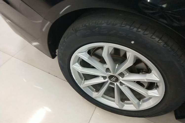 Used Audi A6L 2022 40 TFSI Luxury Prestige Edition Right Rear Wheel Hub