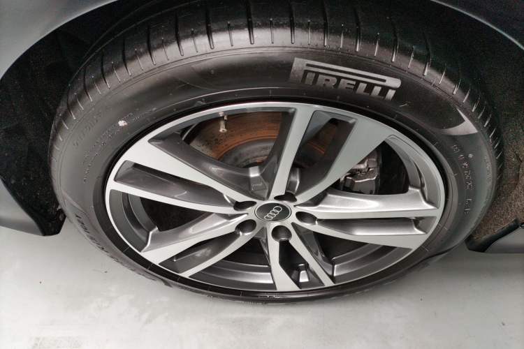 Used Audi A6L 2022 40 TFSI Luxury Dynamic Model Right Rear Wheel Hub