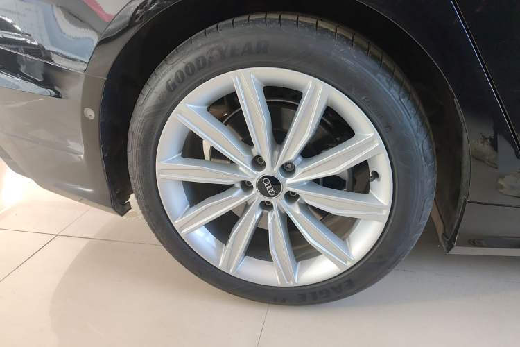 Used Audi A6L 2022 45 TFSI Prestige Dynamic Edition Right Rear Wheel Hub