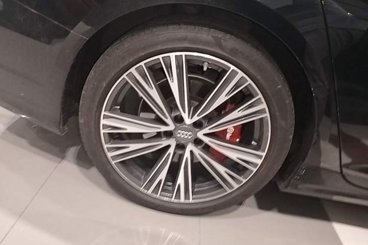 Used Audi A6L 2022 45 TFSI Prestige Dynamic Edition Right Rear Wheel Hub
