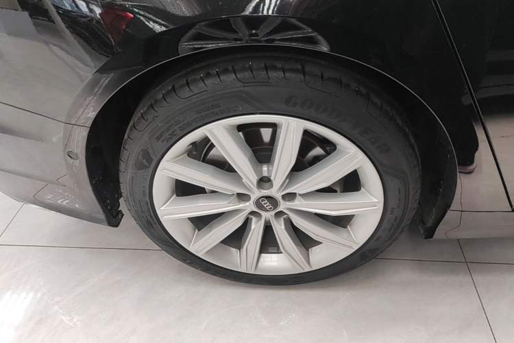 Used Audi A6L 2022 45 TFSI Prestige Dynamic Edition Right Rear Wheel Hub