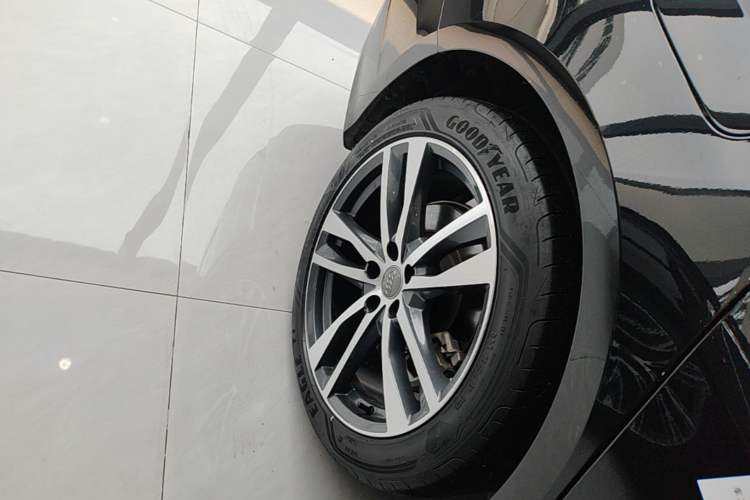 Used Audi A6L 2022 40 TFSI Luxury Dynamic Model Right Rear Wheel Hub