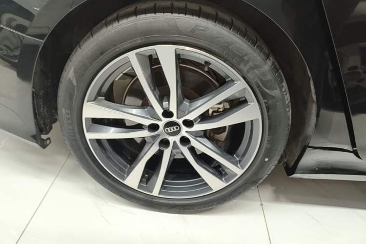 Used Audi A6L 2022 40 TFSI Luxury Dynamic Model Right Rear Wheel Hub