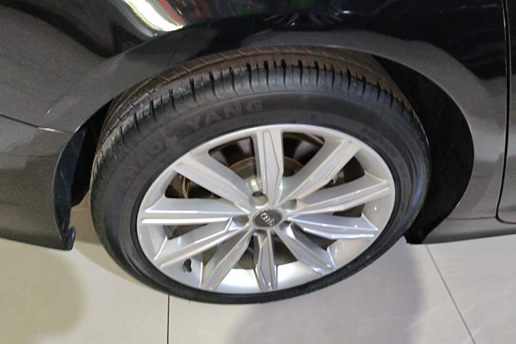 Used Audi A6L 2022 45 TFSI Prestige Dynamic Edition Right Rear Wheel Hub