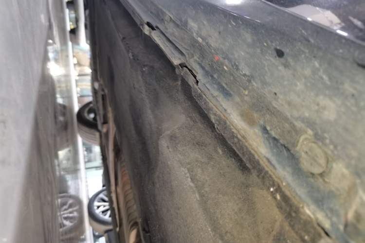 Used Audi A6L 2022 40 TFSI Luxury Prestige Edition Right Side Sill