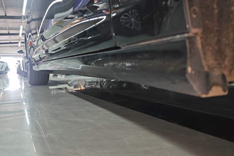 Used Audi A6L 2022 40 TFSI Luxury Dynamic Model Right Side Sill