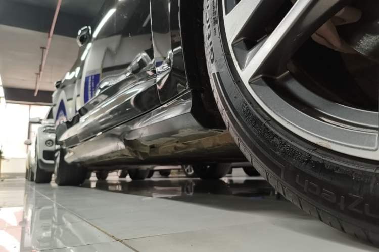 Used Audi A6L 2022 40 TFSI Luxury Dynamic Model Right Side Sill