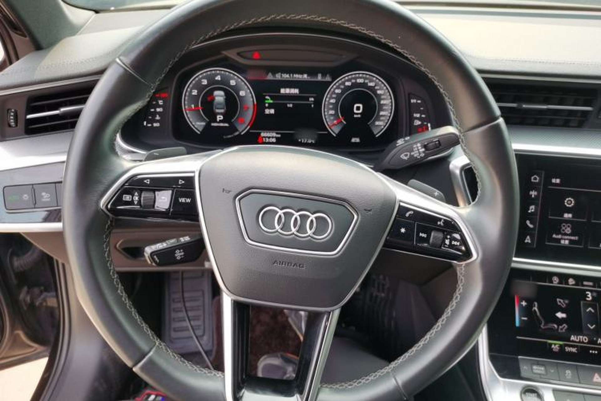 Used Audi A6L 2022 40 TFSI Luxury Dynamic Model Steering Wheel