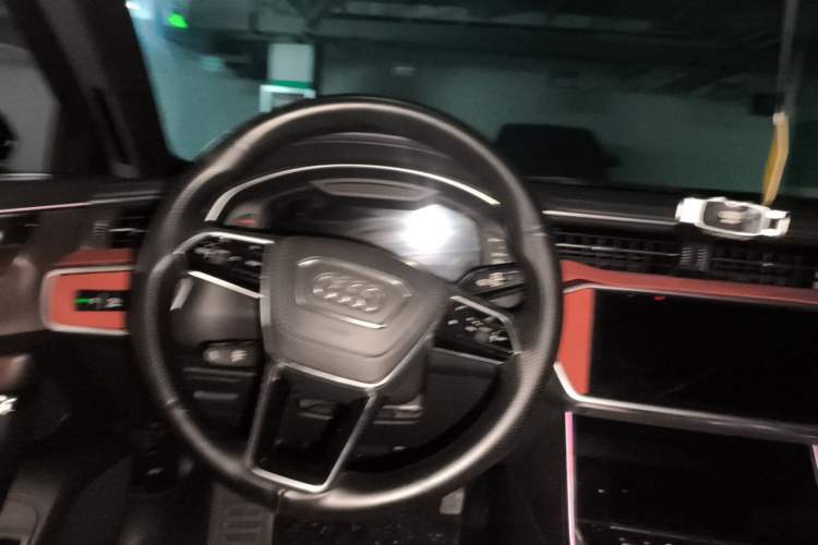 Used Audi A6L 2022 40 TFSI Luxury Dynamic Model Steering Wheel