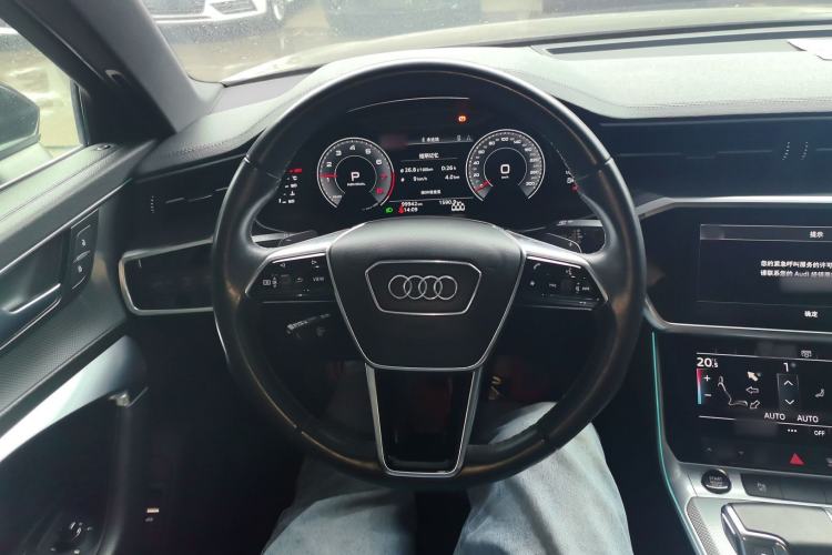Used Audi A6L 2022 40 TFSI Luxury Dynamic Model Steering Wheel